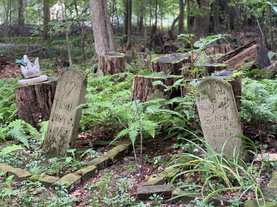 lily Dale Pet Cemetery