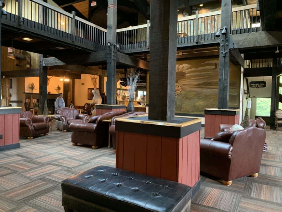 shawnee lodge lobby