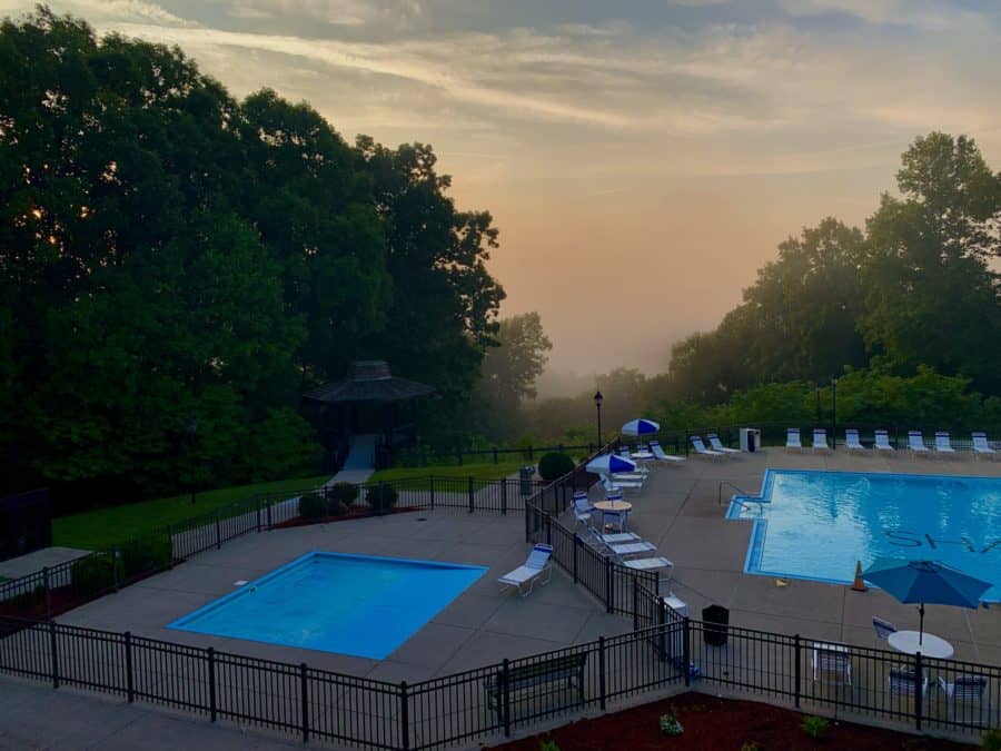 shawnee lodge pool at sunrise