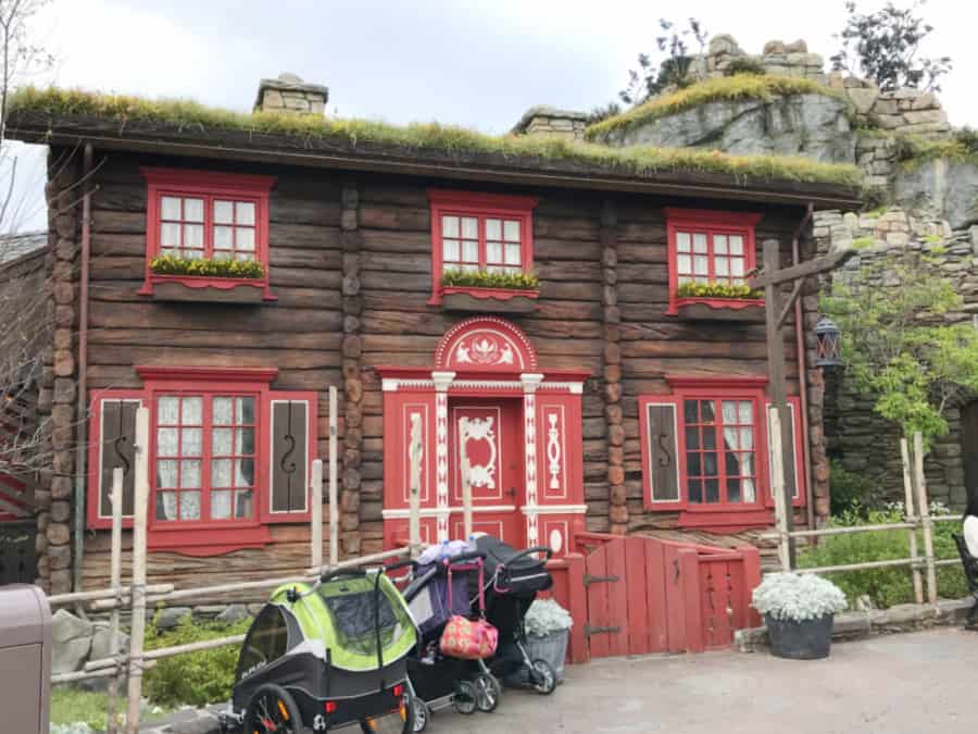 disney strollers at epcot