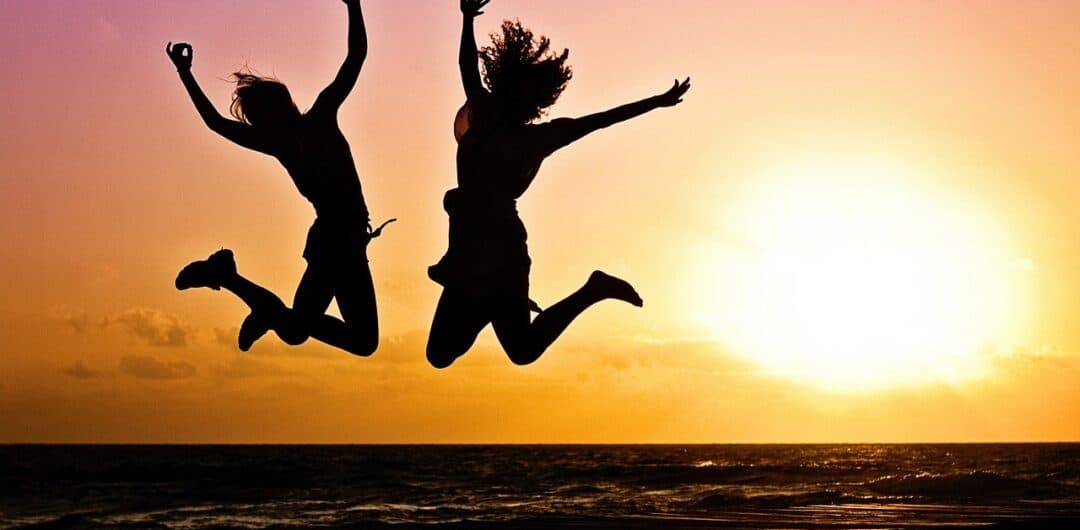 4 Big Things You Need To Consider When Going On Vacation 4 4 Alternative Vacation Ideas for Adventurous Souls - how to save money on spring break travel beach jump at sunset