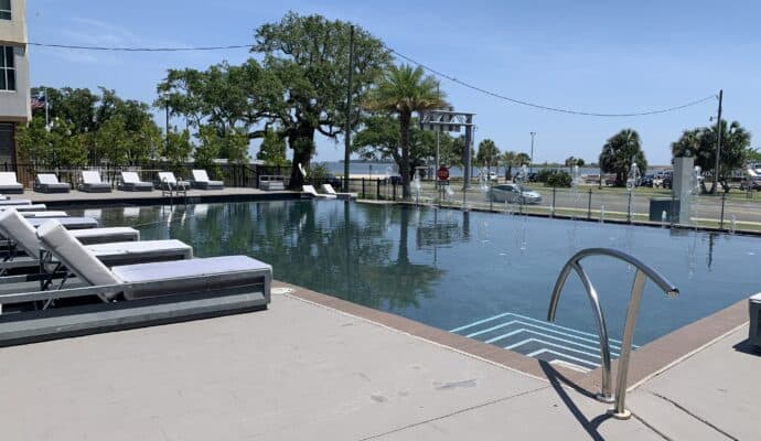 how to have a perfect Biloxi girls getaway where to stay legends hotel sundeck