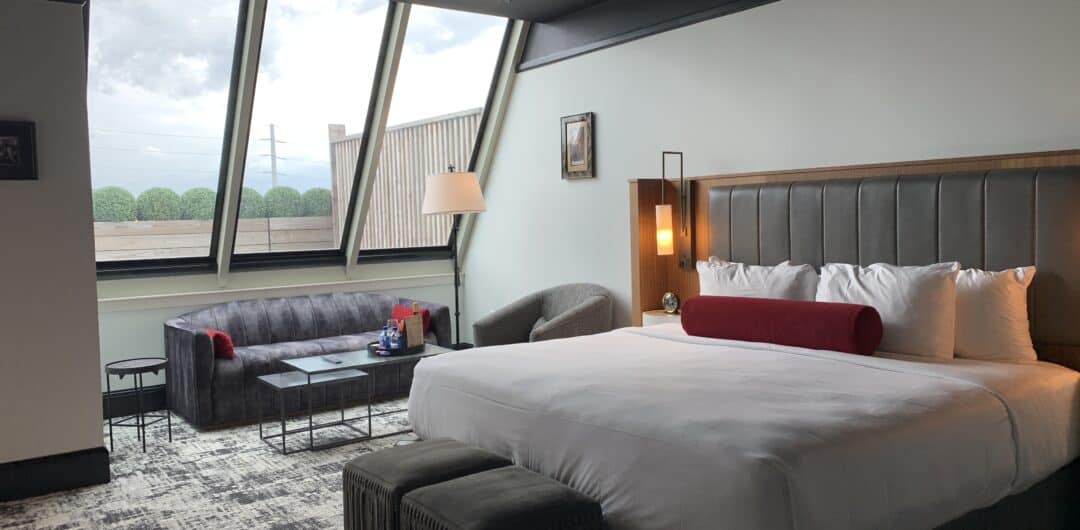 5 Easy Tips for Selecting the Best Hotel for Your Trip 3 5 Easy Tips for Selecting the Best Hotel for Your Trip things to do in indianapolis right now - Bottleworks hotel