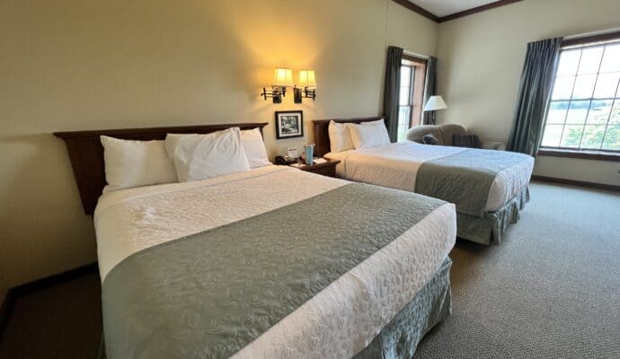 sauder village with kids  - Heritage Inn two bed guest room