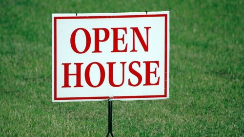 5 things you shouldn't do when viewing a house for sale - open house sign