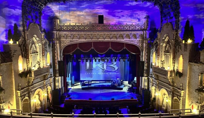 best things to do in Anderson, Indiana and Madison County - paramount theater