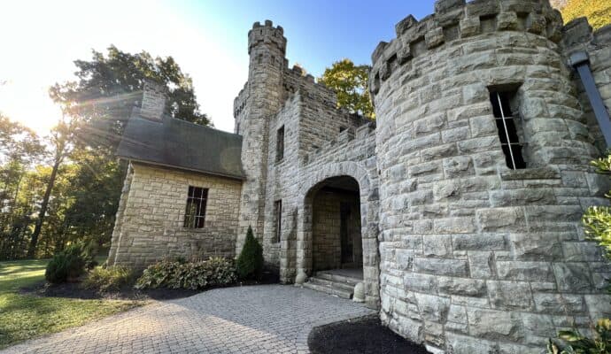 Romantic Things to Do on a Lake County Ohio Couples Getaway - squire's castle