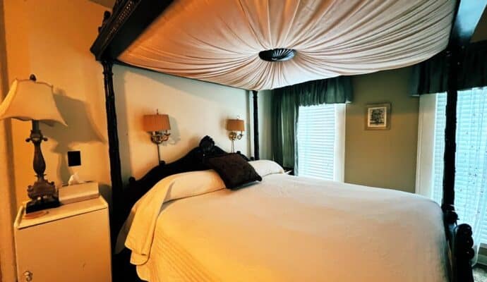 Romantic Things to Do on a Lake County Ohio Couples Getaway where to stay homestead house victorian rose room