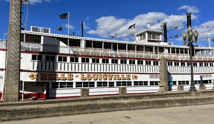 Things to do in Southern Indiana in Fall - Belle of Louisville