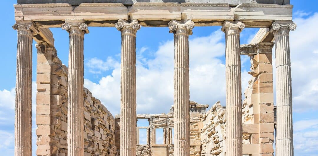 8 Best SIM Cards For Traveling To Europe 8 Why Europe Should Be Your Next International Destination - Greece acropolis