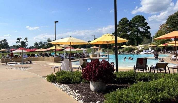 kingsmill resort williamsburg -outdoor pool and lazy river