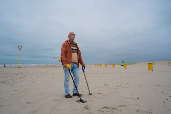 Fun Things To Do at the Beach Even if You Don’t Swim - metal detecting