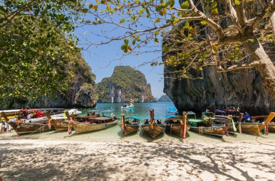 Popular Travel Destinations for Students Overseas - thailand
