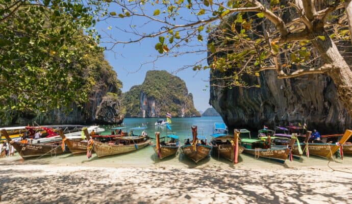 Popular Travel Destinations for Students Overseas - thailand
