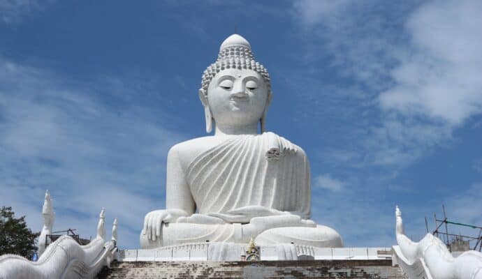 Student-Friendly Countries to Visit on a Budget - Thailand statue
