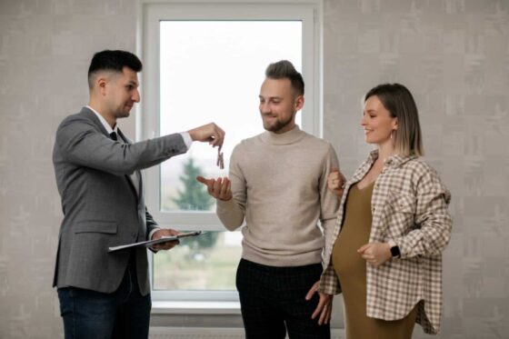 Things To Do Before Moving Into a New House - keys to the new house
