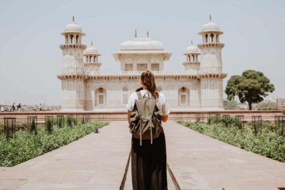 language holidays as a student - taj mahal
