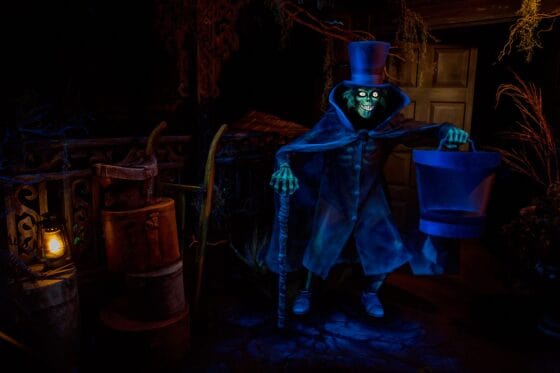 New at Disney World 2023 - hatbox ghost at Haunted Mansion