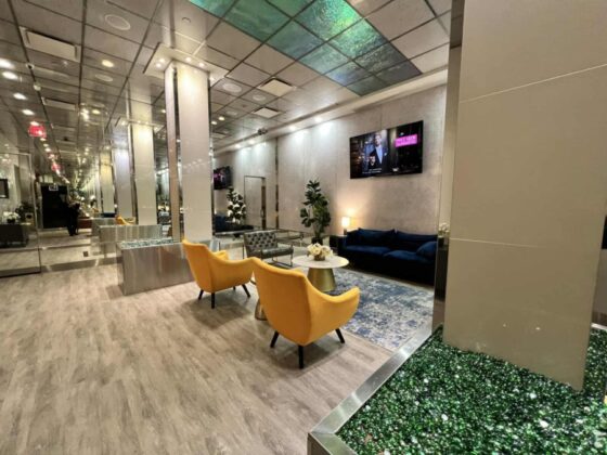 OYO Times Square - seating area lobby