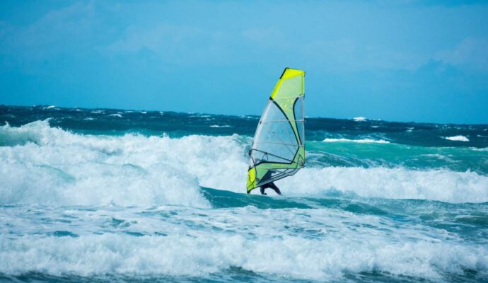 Tips for Choosing Your First Windsurf Board -windsurfing