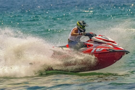 Important Jet Ski Items You Need While Riding - gloves