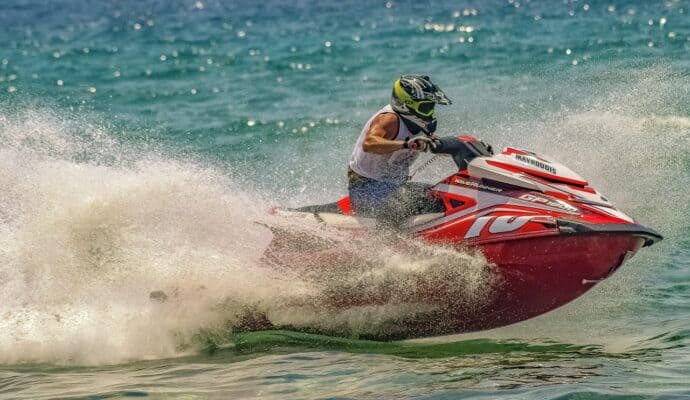 Important Jet Ski Items You Need While Riding - gloves