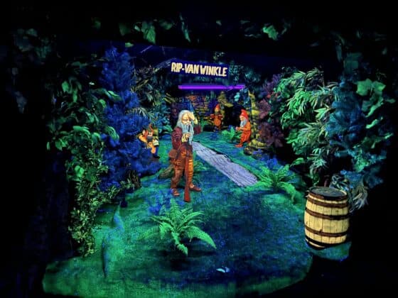 See Rock City Gardens - fairyland caverns