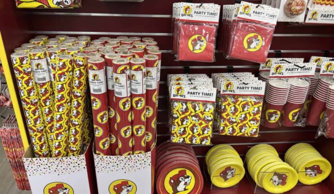 Why Is BUC-EE's So Popular - birthday party supplies