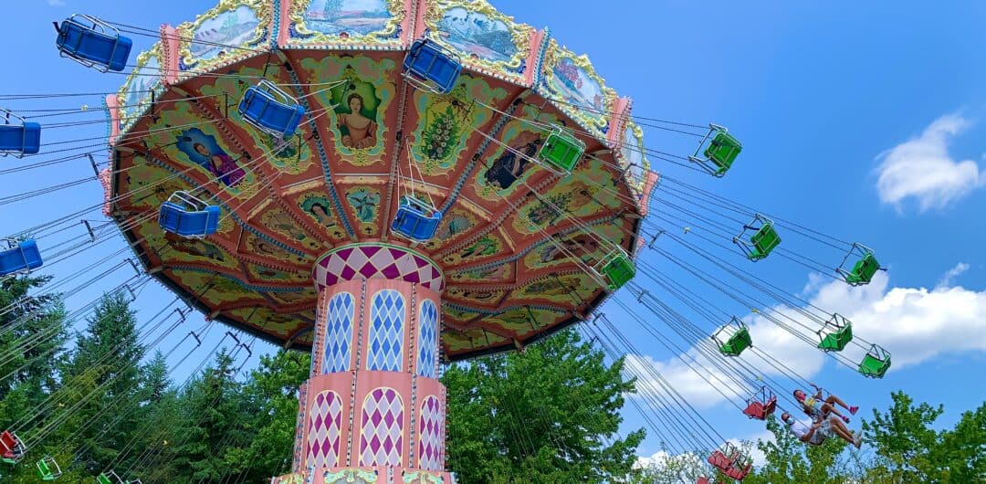 pennsylvania theme parks - kennywood swings

Fun Activities for Theme Park Downtime and Waiting in Lines