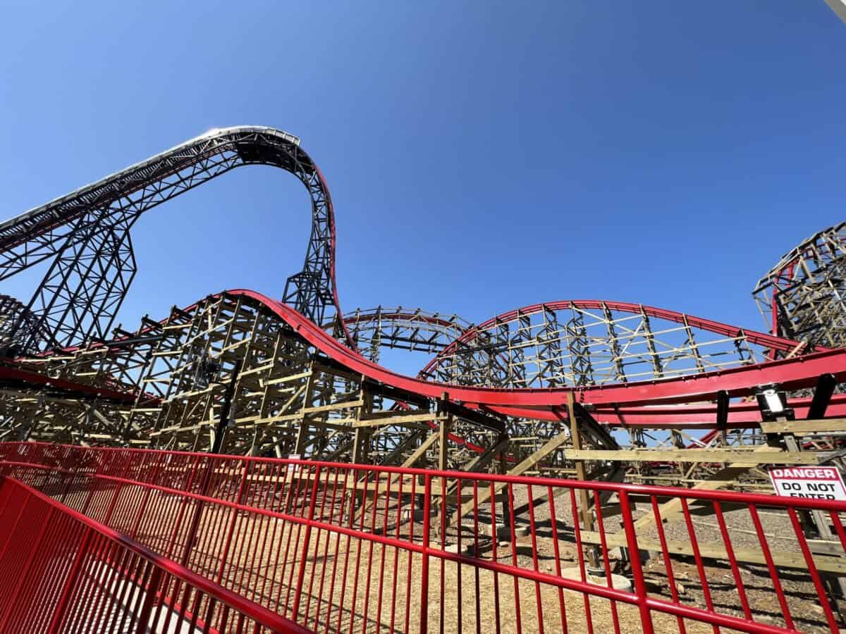 best thrill rides at hersheypark - wildcat's revenge coaster track