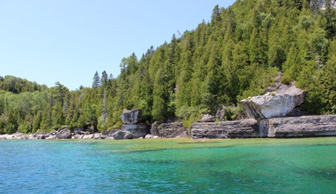 20 best things to do in Ontario Canada - flowerpot island