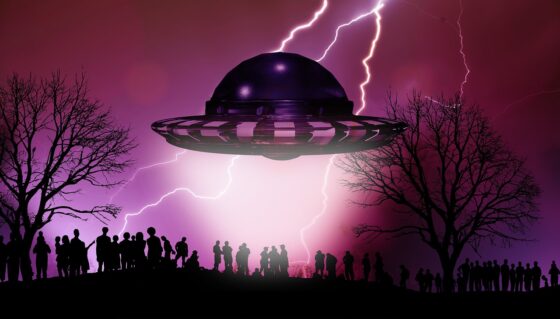 Where to See UFOs- The Best States for Alien Spotting - ufo with lightning