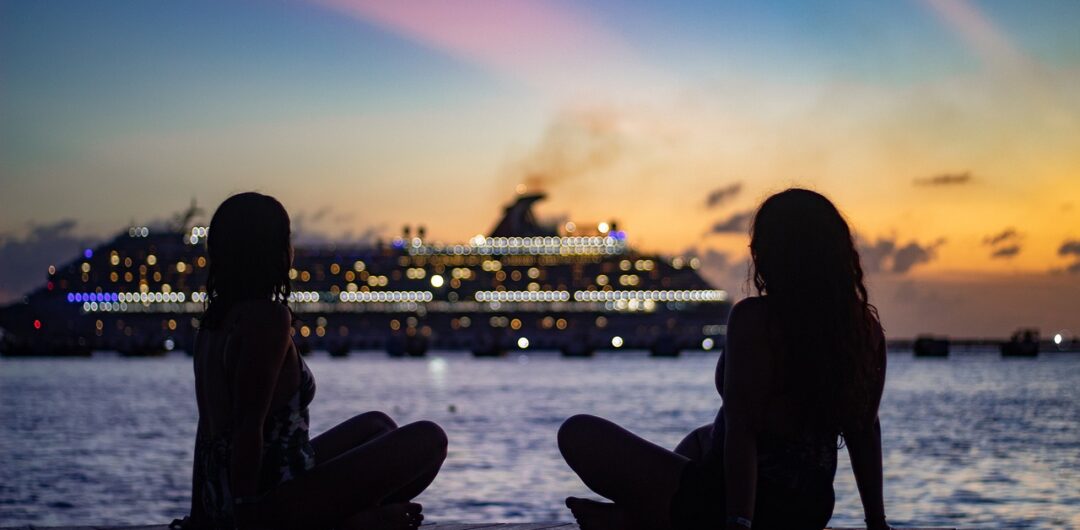 3 Easy Tips to Make Your Vacation Less Stressful & More Enjoyable 2 Tips to Make Your Vacation Less Stressful & More Enjoyable - silhouette