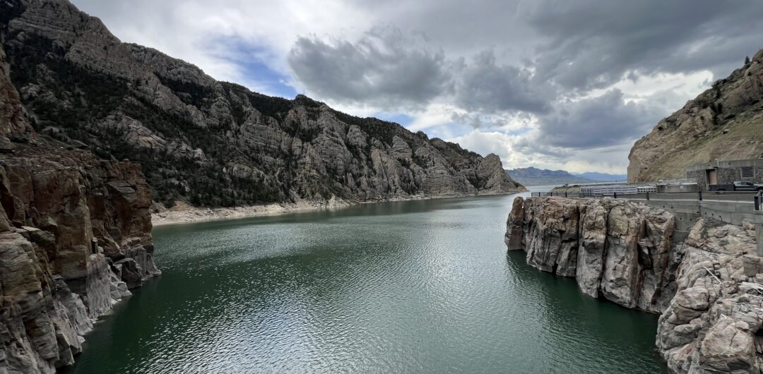 The Best Buffalo Bill Attractions in Cody, Wyoming 5 Buffalo Bill Attractions in Cody, Wyoming - Dam tour