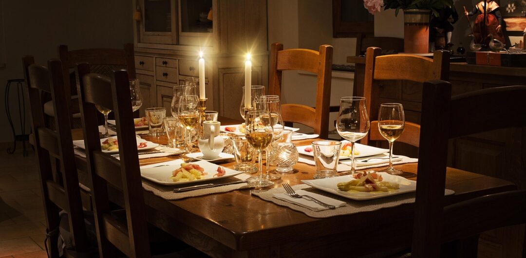 How to Easily Decorate Your Dining Room For a Restaurant-Quality Experience Every Time 3 How to Decorate Your Dining Room For a Restaurant-Quality Experience Every Time