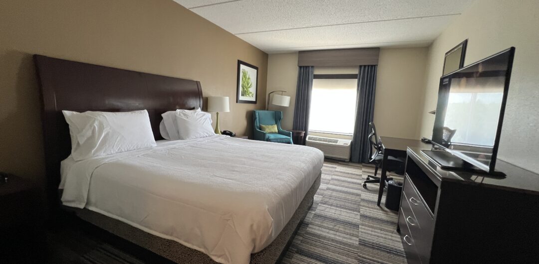 Lake Norman, NC, & Luxe: The Perfect Mooresville Girls' Getaway 5 The Perfect Mooresville Girls' Getaway - where to stayHilton Garden Inn room