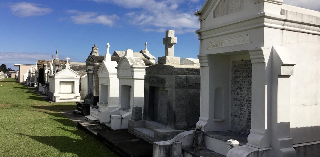 The Best Cities for Horror Movie Fans to Visit 5 Best Cities for Horror Movie Fans to Visit - new orleans cemetery