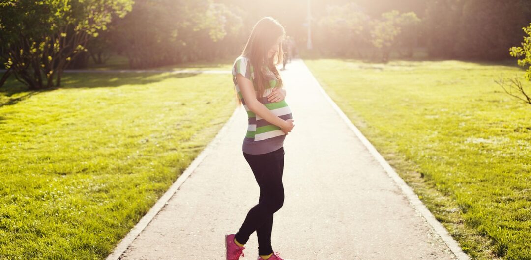Comfortable Maternity Pants Every Mom Needs for Travel 6 Comfortable Maternity Pants Every Mom Needs for Travel - Mom to Be on Sunny Path