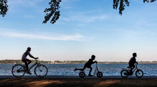 Must-Know Tips For A Fun Family Cycling Holiday - Family Biking by Water
