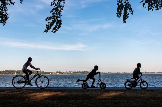 Must-Know Tips For A Fun Family Cycling Holiday - Family Biking by Water