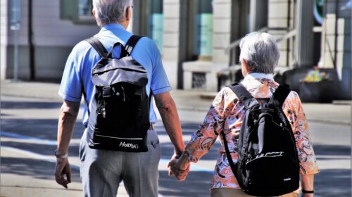 Safety Tips for Traveling With Elderly Family Members - Elders Traveling