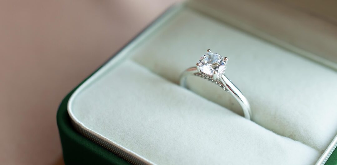 Brilliant Earth vs. GOODSTONE: 7 Surprises You'll Only Notice Up Close 1 Brilliant Earth vs. GOODSTONE 7 Surprises You'll Only Notice Up Close - Engagement Ring in Box