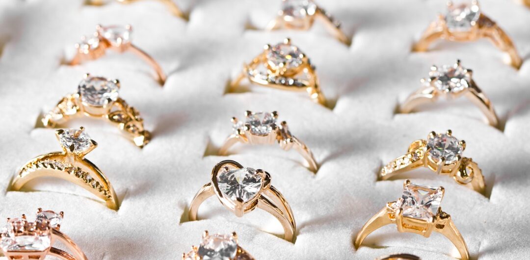 Brilliant Earth vs. GOODSTONE: 7 Surprises You'll Only Notice Up Close 6 Brilliant Earth vs. GOODSTONE 7 Surprises You'll Only Notice Up Close - Ring Display