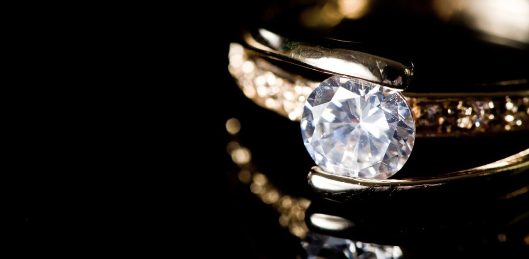 8 Jewelry Stores Worth Visiting in 2025 10 Brilliant Earth vs. GOODSTONE 7 Surprises You'll Only Notice Up Close - Up Close Engagement Ring
