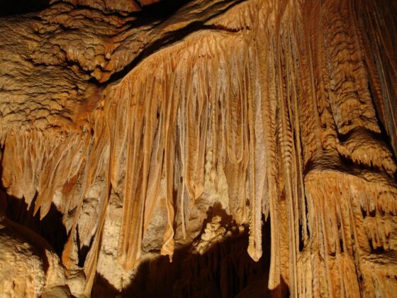 7 Alternative Attractions In Alabama - Stalactites