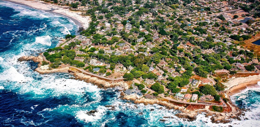 American Small Towns Worth Visiting At Least Once 2 American Small Towns Worth Visiting At Least Once - Carmel-by-the-Sea, California