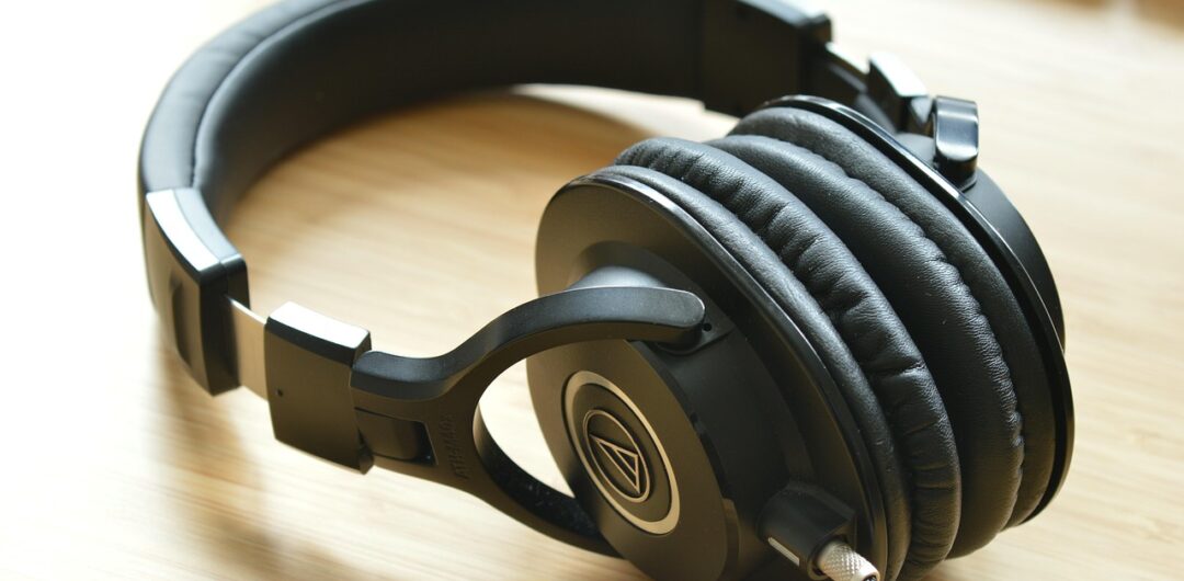 This Is How To Make Your Next Trip Effortless 8 This Is How To Make Your Next Trip Effortless - Headphones