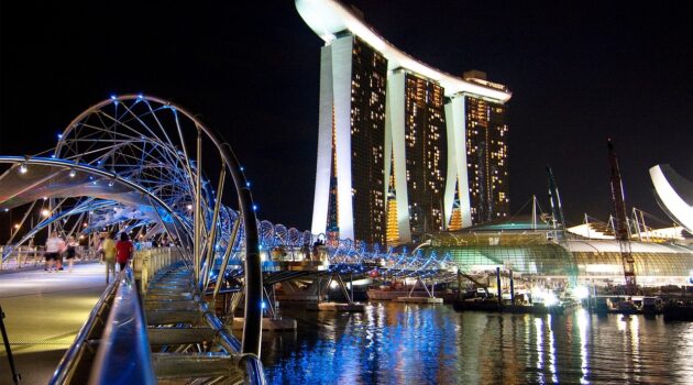 Homepage 1 5 Of The Most Luxurious Hotels You Have To Try - Marina Bay Sans Singapore at Night