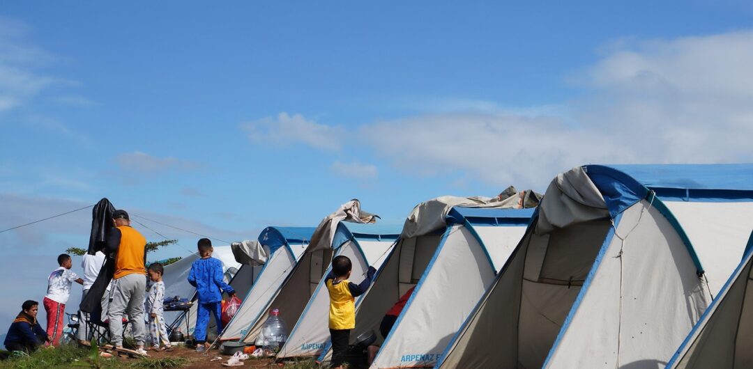 Advice To Ensure Your Next Family Camping Trip Is A Success 4 Advice To Ensure Your Next Family Camping Trip Is A Success - Family with Tents