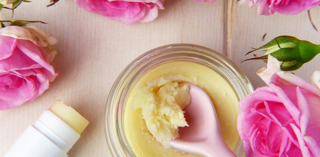 Collagen vs. Retinol: Which is Better for Anti-Aging Skin Care? 3 Collagen vs. Retinol Which is Better for Anti-Aging Skin Care - Skincare and Flowers